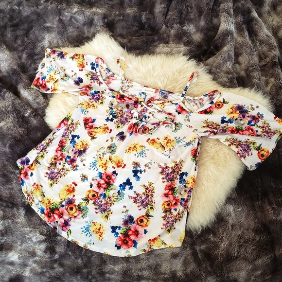 Free Kisses - Floral Off The Shoulder Flowy Blouse - Size L - Picture 1 of 6